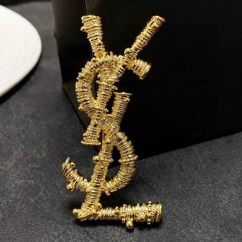 YSL Brooch 9lyr16 (3)